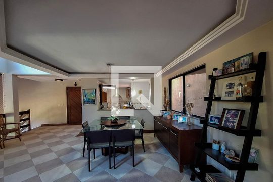 Sala 2 de casa de condomínio à venda com 4 quartos, 180m² em Badu, Niterói