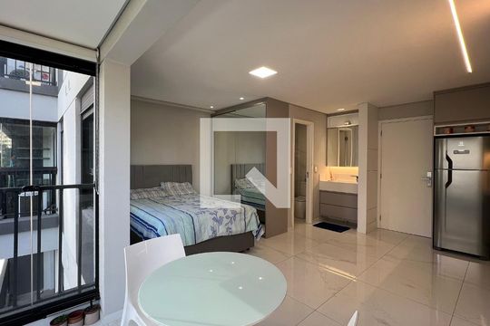Studio de apartamento para alugar com 1 quarto, 30m² em Pinheiros, São Paulo