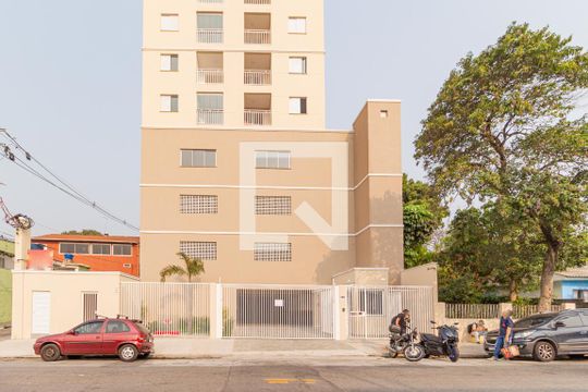 Fachada de apartamento para alugar com 2 quartos, 54m² em Pestana, Osasco