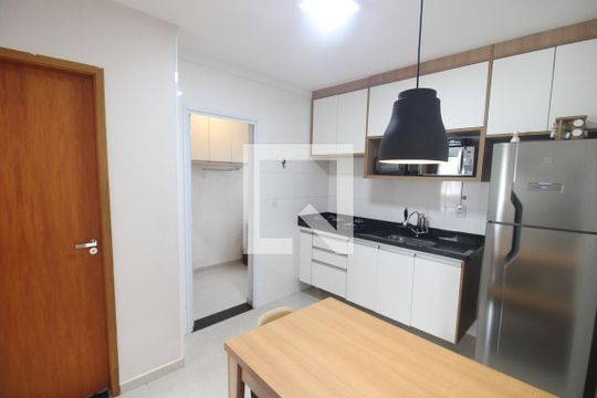 Cozinha de apartamento à venda com 2 quartos, 49m² em Santa Teresinha, São Paulo