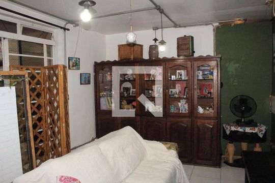 Sala de casa à venda com 2 quartos, 98m² em Parque Peruche, São Paulo