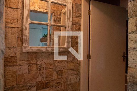 Quarto 1 de casa para alugar com 6 quartos, 250m² em Lagoa, Rio de Janeiro