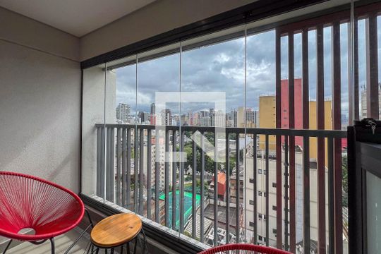 Varanda de kitnet/studio para alugar com 1 quarto, 24m² em Liberdade, São Paulo