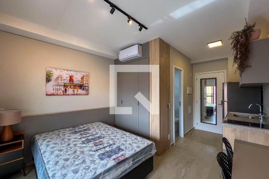Studio de kitnet/studio para alugar com 1 quarto, 24m² em Liberdade, São Paulo