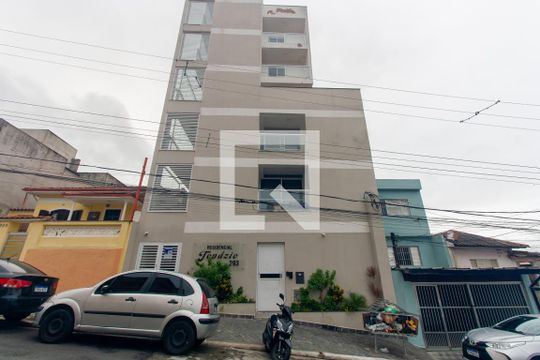 Fachada de kitnet/studio para alugar com 1 quarto, 38m² em Vila Alpina, São Paulo