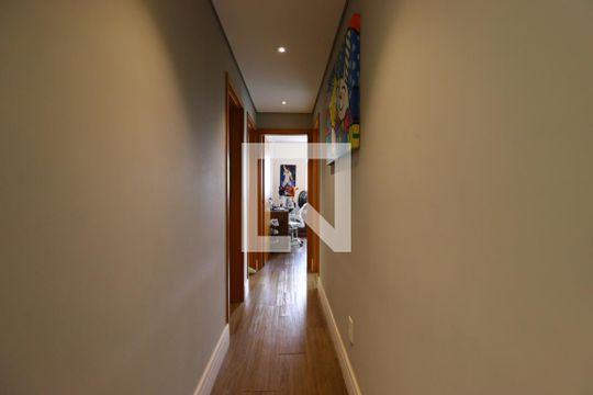Corredor de apartamento à venda com 3 quartos, 87m² em Campestre, Santo André