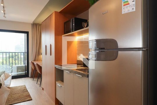 Cozinha de kitnet/studio para alugar com 1 quarto, 28m² em Pinheiros, São Paulo