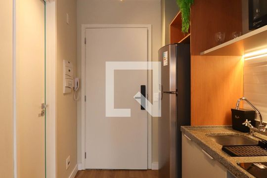 Cozinha de kitnet/studio para alugar com 1 quarto, 28m² em Pinheiros, São Paulo