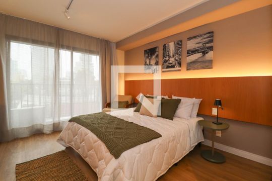 Sala/Quarto de kitnet/studio para alugar com 1 quarto, 28m² em Pinheiros, São Paulo