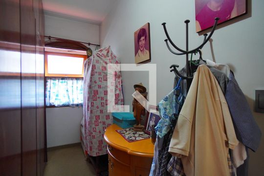Suíte Closet - Segundo Andar de casa à venda com 5 quartos, 320m² em Jardim Europa, Porto Alegre