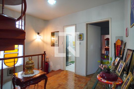Hall de casa à venda com 5 quartos, 320m² em Jardim Europa, Porto Alegre