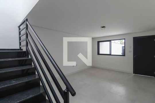 Sala de casa à venda com 3 quartos, 107m² em Vila Lucia, São Paulo