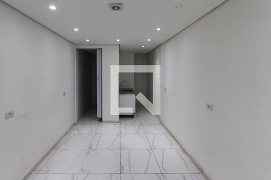 Kitnet/Studio para alugar com 1 quarto, 15m² em Vila Santa Clara, São Paulo
