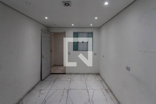 Studio de kitnet/studio para alugar com 1 quarto, 15m² em Vila Santa Clara, São Paulo