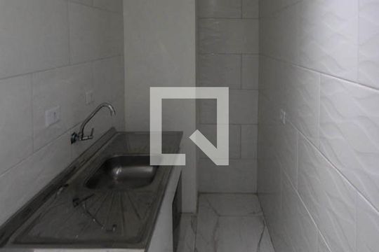 Studio de kitnet/studio para alugar com 1 quarto, 15m² em Vila Santa Clara, São Paulo