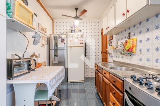 Cozinha de apartamento à venda com 2 quartos, 84m² em Moinhos de Vento, Porto Alegre