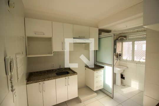 Cozinha de apartamento à venda com 3 quartos, 69m² em Teresópolis, Porto Alegre