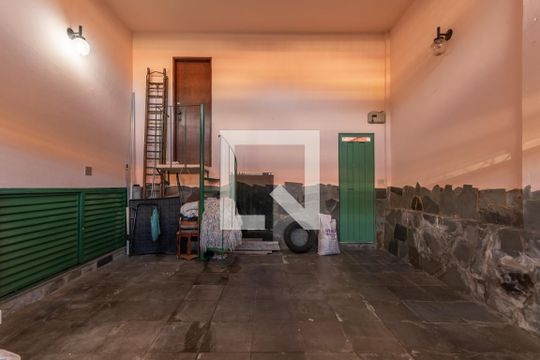 Garagem de casa à venda com 4 quartos, 313m² em Alípio de Melo, Belo Horizonte