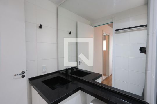 Banheiro de apartamento à venda com 1 quarto, 31m² em Vila Ema, São Paulo