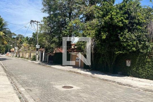 Casa à venda com 5 quartos, 253m² em Itaipu, Niterói