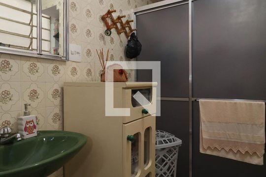Banheiro de apartamento à venda com 2 quartos, 142m² em Pinheiros, São Paulo