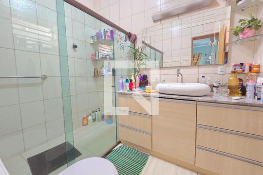 Casa à venda com 4 quartos, 250m² em Fátima, Niterói