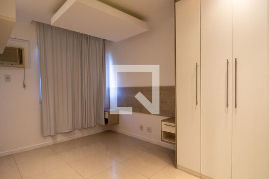 Suíte de apartamento à venda com 2 quartos, 70m² em Barra da Tijuca, Rio de Janeiro