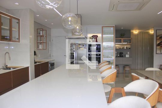 Cozinha de apartamento à venda com 3 quartos, 150m² em Centro, Guarulhos