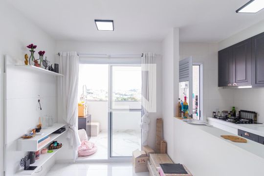 Sala de apartamento à venda com 2 quartos, 46m² em Umuarama, Osasco
