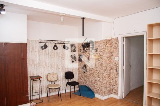 Sala de casa para alugar com 2 quartos, 200m² em Vila Anglo Brasileira, São Paulo