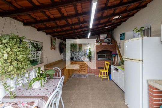 Edícula de casa à venda com 5 quartos, 250m² em Vila Feliz, São Paulo