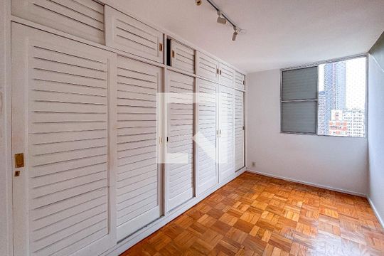 Quarto 2 de apartamento para alugar com 3 quartos, 117m² em Pinheiros, São Paulo