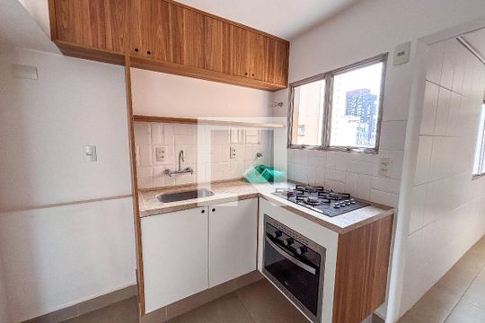 Cozinha de apartamento para alugar com 3 quartos, 117m² em Pinheiros, São Paulo
