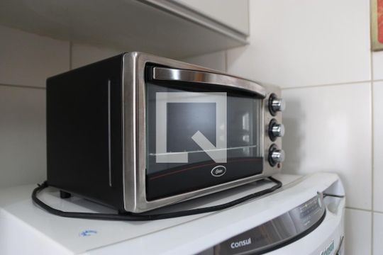 Cozinha  de apartamento para alugar com 1 quarto, 54m² em Setor Marista, Goiânia