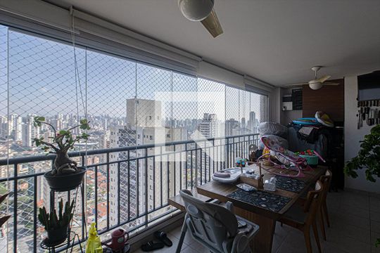 Sacada de apartamento para alugar com 2 quartos, 113m² em Vila Gumercindo, São Paulo