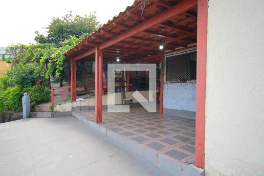 Varanda de casa à venda com 3 quartos, 164m² em Ermelinda, Belo Horizonte