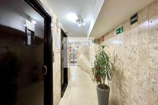 Portaria de apartamento à venda com 1 quarto, 42m² em Saúde, Rio de Janeiro