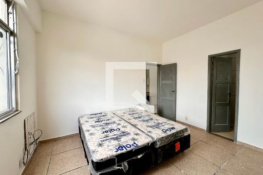 Quarto de apartamento à venda com 1 quarto, 42m² em Saúde, Rio de Janeiro