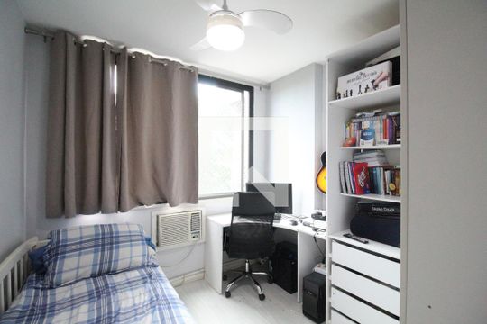 Quarto 1 de apartamento para alugar com 3 quartos, 88m² em Pechincha, Rio de Janeiro