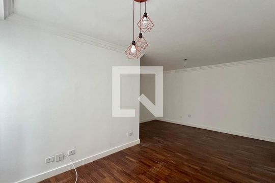 Sala de apartamento para alugar com 2 quartos, 120m² em Cerqueira César, São Paulo