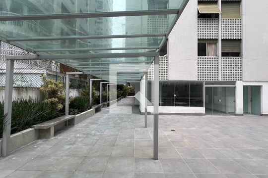 Área comum de apartamento para alugar com 2 quartos, 120m² em Cerqueira César, São Paulo