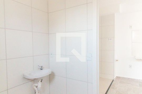 Banheiro de apartamento para alugar com 1 quarto, 35m² em Vila Norma, São Paulo