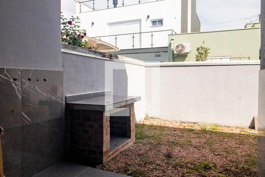 Área de Serviço de casa para alugar com 3 quartos, 110m² em Hípica, Porto Alegre