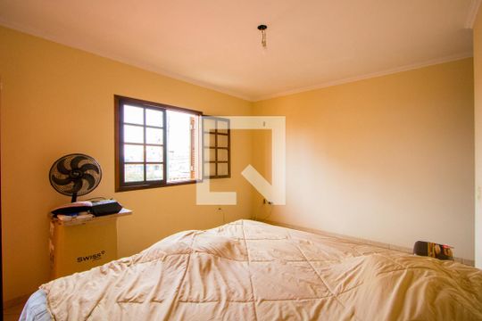 Quarto 1 de casa à venda com 3 quartos, 251m² em Vila Tibiriçá, Santo André