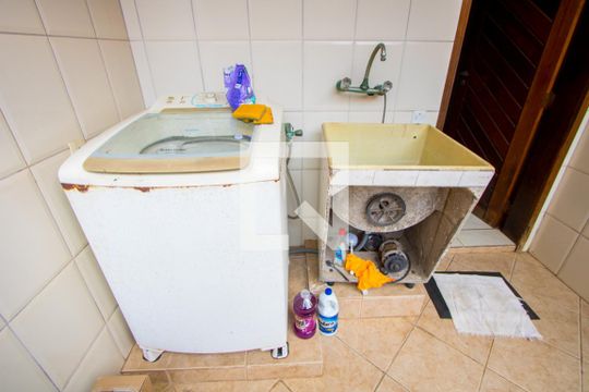 Área de serviço de casa à venda com 3 quartos, 251m² em Vila Tibiriçá, Santo André