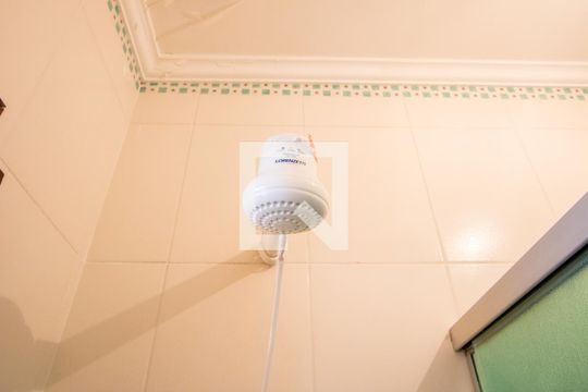 Banheiro social de casa à venda com 3 quartos, 251m² em Vila Tibiriçá, Santo André