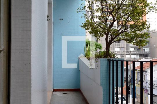 Varanda dos quartos de apartamento para alugar com 2 quartos, 72m² em Pinheiros, São Paulo