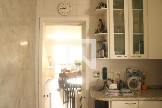 Cozinha de apartamento para alugar com 4 quartos, 127m² em Perdizes, São Paulo