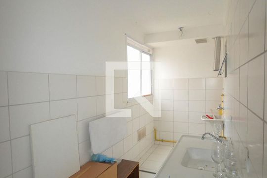Cozinha de apartamento para alugar com 2 quartos, 55m² em Jardim Jasmim, Nova Iguaçu