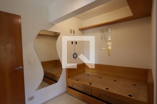 Quarto de apartamento para alugar com 2 quartos, 84m² em Jardim Ampliacao, São Paulo